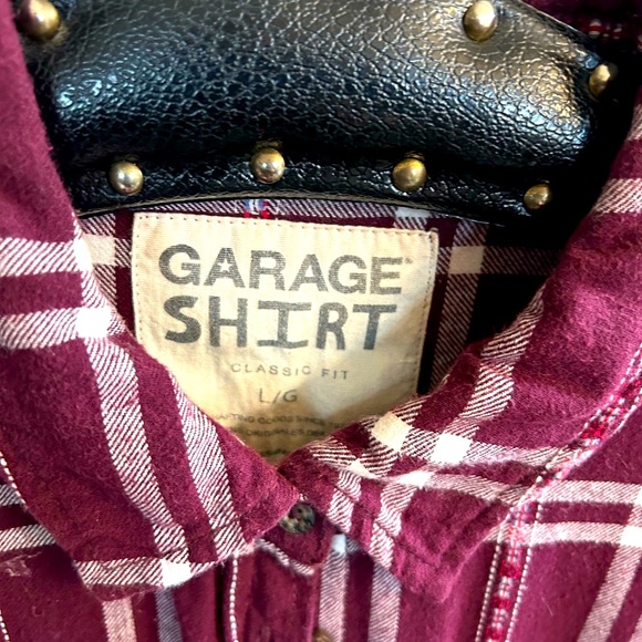 Garage burgundy button down shirt! ✌️ - Picture 2 of 2